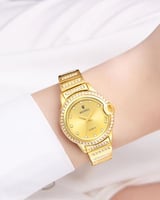 ساعة يد نسائية لون ذهبي فاخر مزينة بالزركون