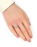 خاتم كوكتيل ناعم تصميم فضي بلمعة الألماس