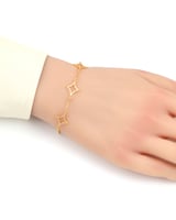 اسوارة نسائية ذهبية مرصعة بالزركون بتصميم عصري