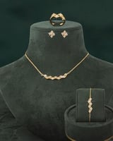 طقم زركون ناعم متألق بحبات الزركون بتصميم هندسي