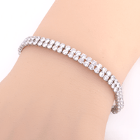 اسوارة يد "تنس" مزينة بالزيركون