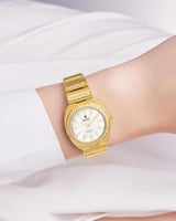 ساعة نسائية ذهبية بمينا أبيض تصميم فاخر