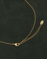 طقم شوكر سلسال وحلق مزين بالزركون تصميم ذهبي