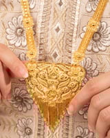 طقم مجوهرات مع 3 بناجر مطلي ذهب عيار 24 للهدايا