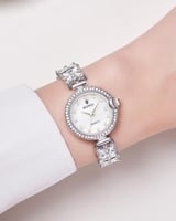 ساعة نسائية فاخرة مرصعة بالزركون لون فضي