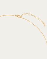 سلسال ذهبي بتصميم الفراشات الحالمة