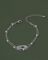 اسوارة ناعمة بتصميم محبس فضي مرصع بالزركون