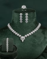 طقم مجوهرات للمناسبات بالزركون الفضي