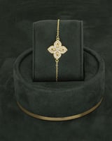 طقم نسائي ناعم بالزركون ذهبي