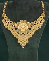 طقم مجوهرات زهور الأقحوان لإطلالة ملكية بلمعة الذه...