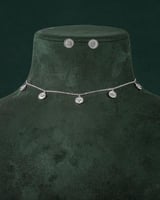 طقم شوكر فضي مميز بليرات مرصعة بالزركون اللامع