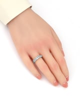 خاتم زواج فضي متألق بصفوف من الزركون البراق