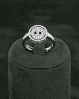 طقم مجوهرات زركون بتصميم فضي ناعم