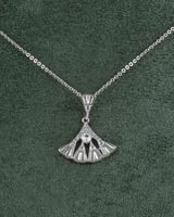 سلسال نسائي فضي تصميم عالمي بفصوص الزركون