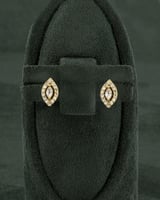 طقم شوكر سلسال وحلق مزين بالزركون تصميم ذهبي