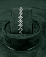 طقم زركون مميز بالزهور الناعمة المتلألئة بلمعة الأ...