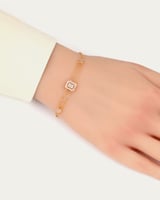 اسوارة ذهبية شكل ثماني ناعم بلمعة الألماس