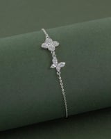 اسوارة فضية ناعمة بتصميم وردة الفراش