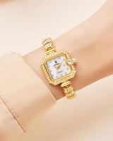 ساعة نسائية مينا مربع من الستيل لون ذهبي أبيض