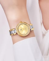 ساعة يد ذهبية للنساء بإطار مزخرف بالزركون حزام فضي