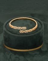 طقم اسوارة وخاتم بتصميم عالمي أنيق