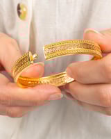 غوايش ذهبية دقة عريضة من خاتون - 2حبة