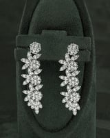 طقم مجوهرات عصري مرصع بالزركون الأبيض