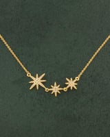 سلسال ذهبي ناعم بتصميم التوهج الذهبي