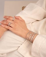 تشكيلة سداسية فضية مرصعة بالزركون