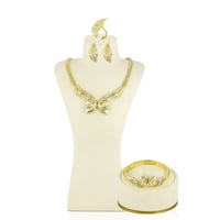 طقم مجوهرات شبيه الذهب مرصع بالكريستال على شكل فرا...