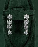 طقم مجوهرات نسائية متألق بلمعة الألماس