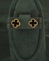 طقم مجوهرات بتصميم وردة سوداء للخطوبة