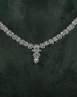 طقم نسائي فاخر بلمسة زركون ساحرة