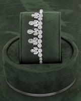 طقم زركون فاخر مزدان بلمعة الألماس للمناسبات