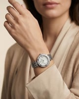 ساعة يد فضية للنساء من خاتون تصميم ملكي