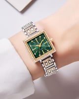 ساعة ماكسويل بمينا أخضر وحزام فضي وذهبي مرصعة بالك...