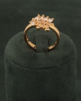 طقم زركون نسائي ذهبي بحبات الزركون