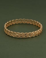 بناجر نسائية بلمعة الذهب بتصميم ناعم/ 2 حبة