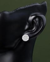 أقراط دائرية بتصميم فضي مرصع بالزركون