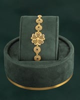 طقم مجوهرات زهور الأقحوان لإطلالة ملكية بلمعة الذه...