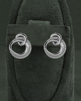 أقراط أذن بتصميم قطرة الندى للنساء مرصعة بالزركون