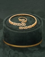 طقم اسوارة وخاتم بتصميم عالمي أنيق