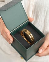 غوايش ناعمة بتصميم ذهبي ستايل عصري - 2حبة