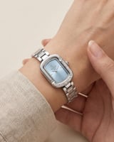 ساعة نسائية ماركة خاتون تصميم ثنائي اللون لعاشقات...