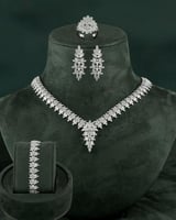 طقم مجوهرات تصميم راق 5 قطع متألقة بالزركون