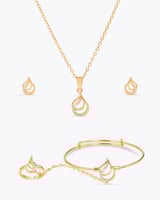 طقم مجوهرات أطفال تصميم ذهبي مرصع بالزركون