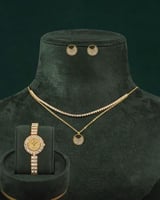 طقم شوكر مع ساعة تصميم ذهبي مرصع بفصوص الزركون
