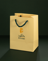 اسوارة يد نسائية ناعمة تزدان بالزركون