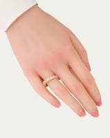 خاتم إتيرنيتي ذهبي تصميم ناعم مرصع بفصوص الزركون ب...