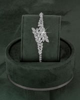 طقم مجوهرات زركون بقلادة عين الغزال بلمعة الألماس...